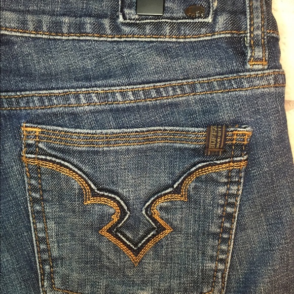Jeans - Picture 3 of 4